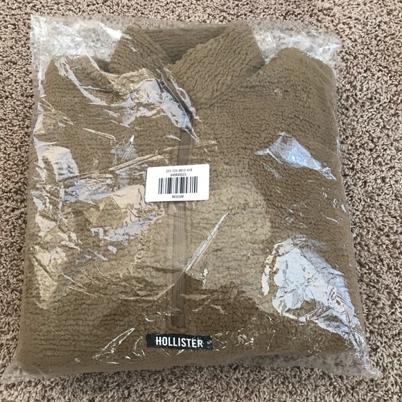 Sherpa Half-Zip Sweatshirt - Picture 4 of 4